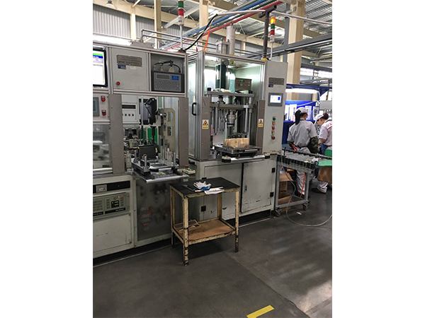 定制氣液增壓機(jī).jpg